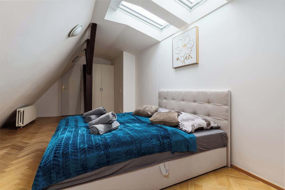 Bügeleisen/Bügelbrett, Reisekinderbett, WLAN, Bettwäsche