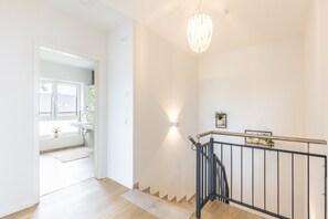 Interior - Holiday Home 'Das Strandhaus 2' with Shared Terrace and Wi-Fi (Lembruch)