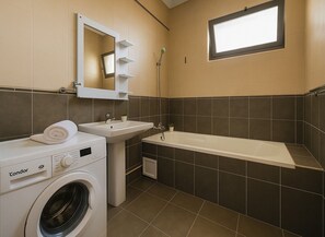 Apartment | Bathroom | Free toiletries, hair dryer, towels, soap