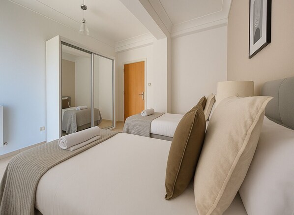 Apartment | Iron/ironing board, free WiFi