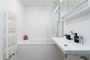 Bathroom - New Elegance Suite (Prague 2)