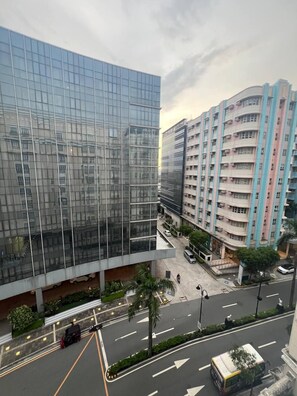 Exterior - Marvinn's by LVH - Family Studio/Pull-out beds. Near NAIA,Free WIFI/Netflix! (Pasay City)