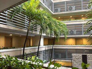 Property grounds - Marvinn's by LVH - Family Studio/Pull-out beds. Near NAIA,Free WIFI/Netflix! (Pasay City)