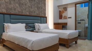 Iron/ironing board, free WiFi