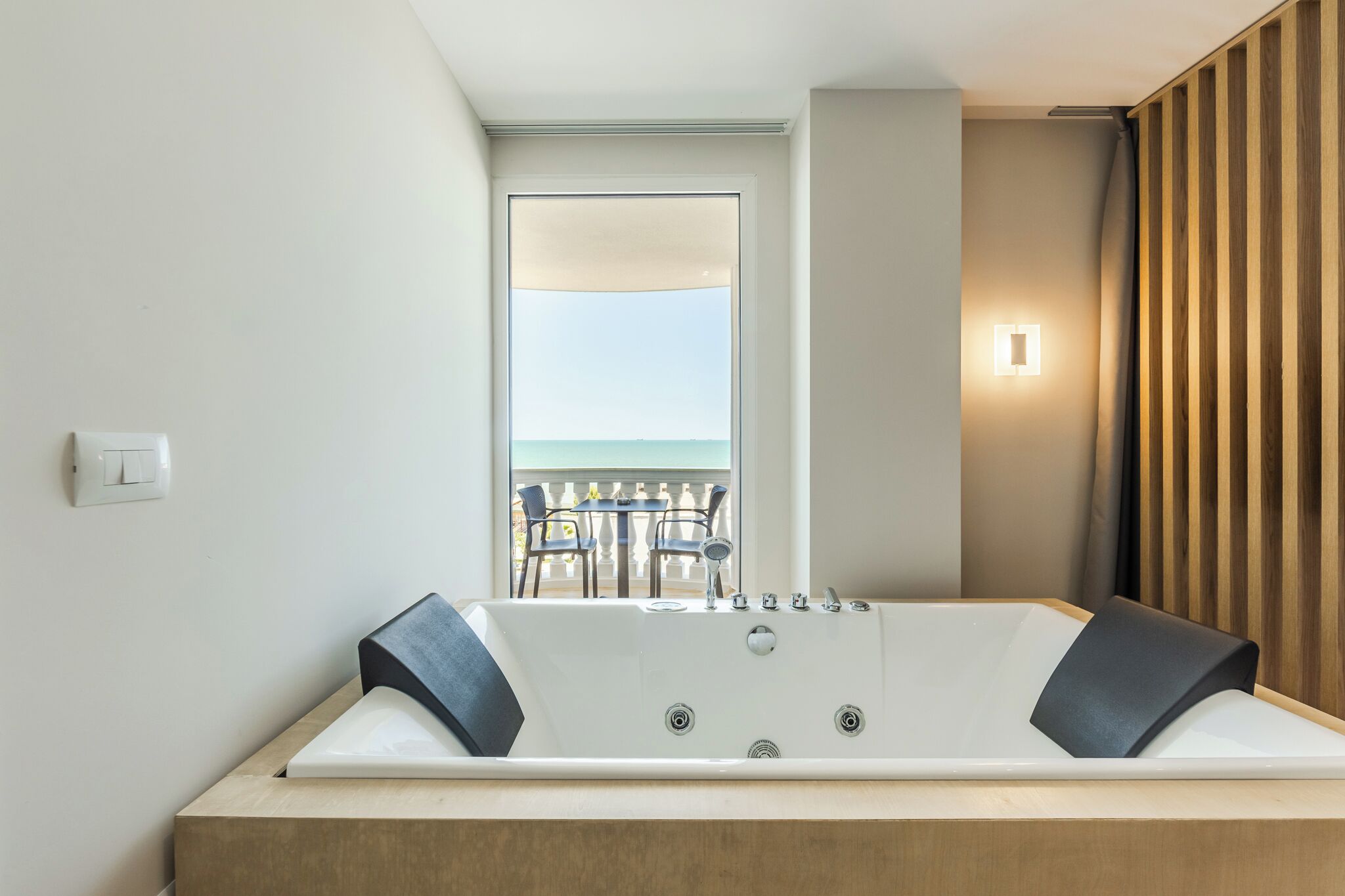 Suite, Balcony, Sea View | Bathroom