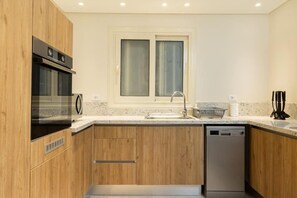 Apartment, Pool View | Private kitchen