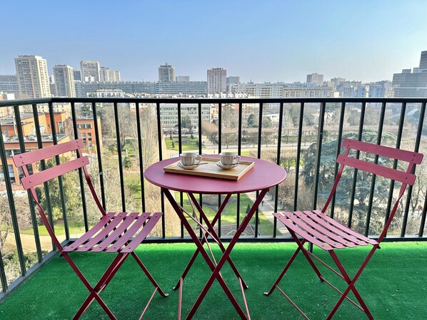 Deluxe Apartment, City View | Balcony
