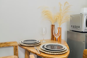 Apartment, 1 Bedroom, Accessible | Dining