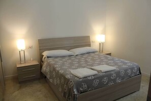 Unclassified image, 4 of 23, button