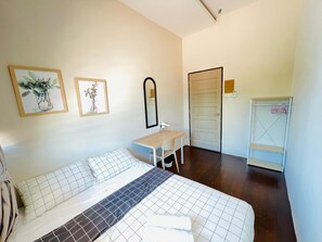Basic Double Room | Iron/ironing board, free WiFi