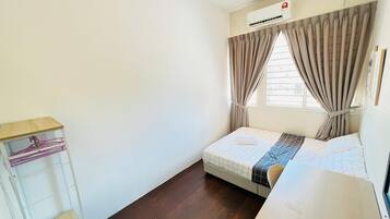 Habitación básica doble | Tabla de planchar con plancha y wifi gratis