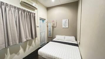 Deluxe Double Room | Iron/ironing board, free WiFi