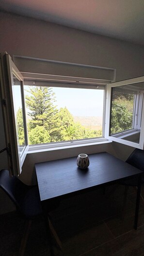 Interior - Vacation 'Bastion Del Drago - 2' with Mountain View, Shared Terrace and Wi-Fi (Arucas)