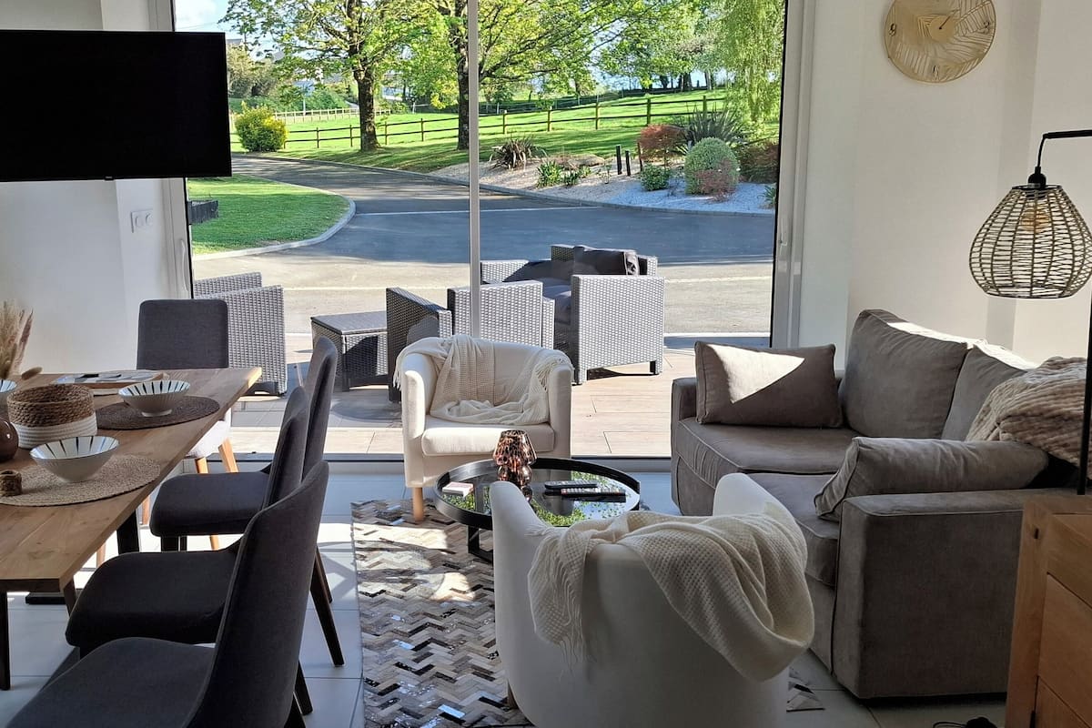 Comfort House, Garden View | Living area