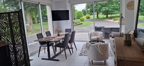Comfort-Haus, Gartenblick | Wohnbereich