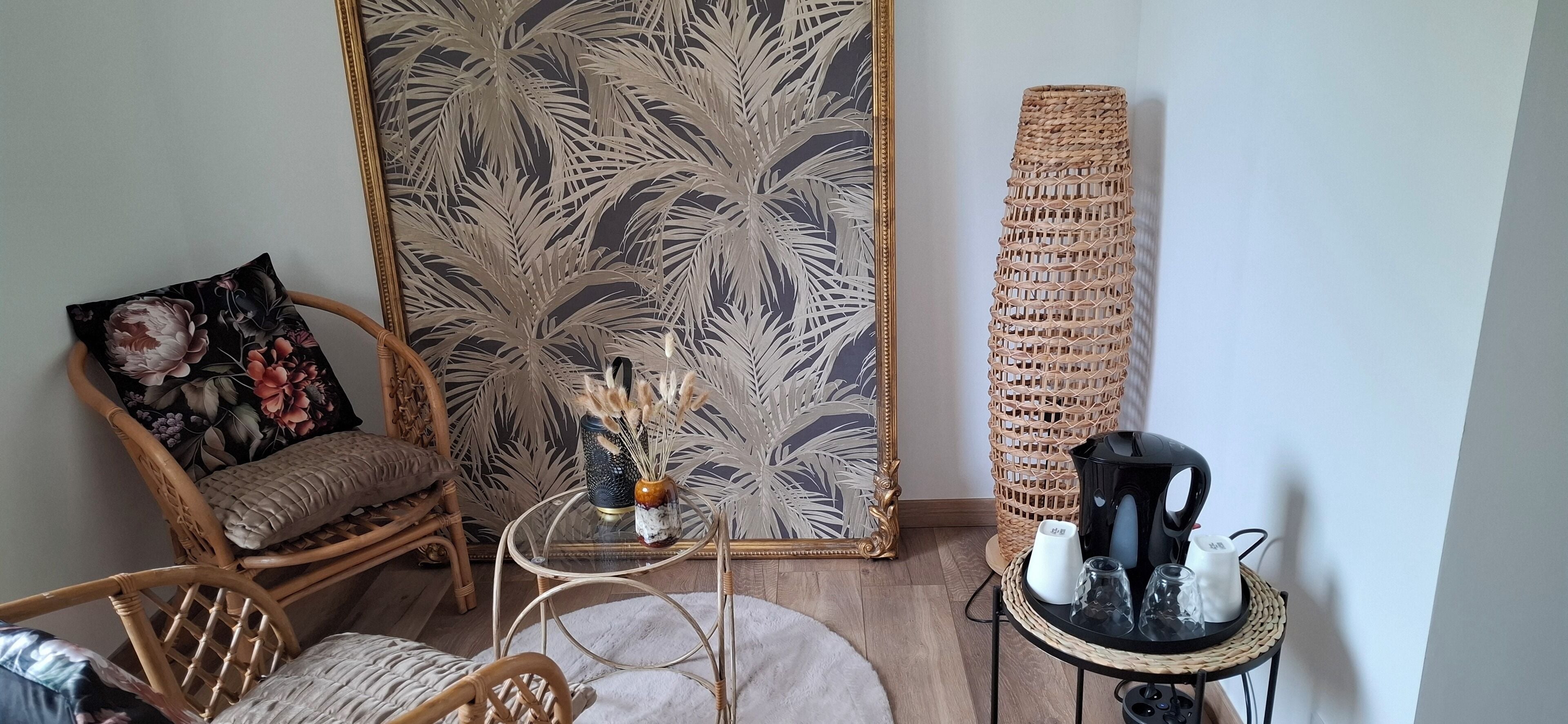 Ropa de cama de alta calidad, cortinas opacas, cunas gratuitas