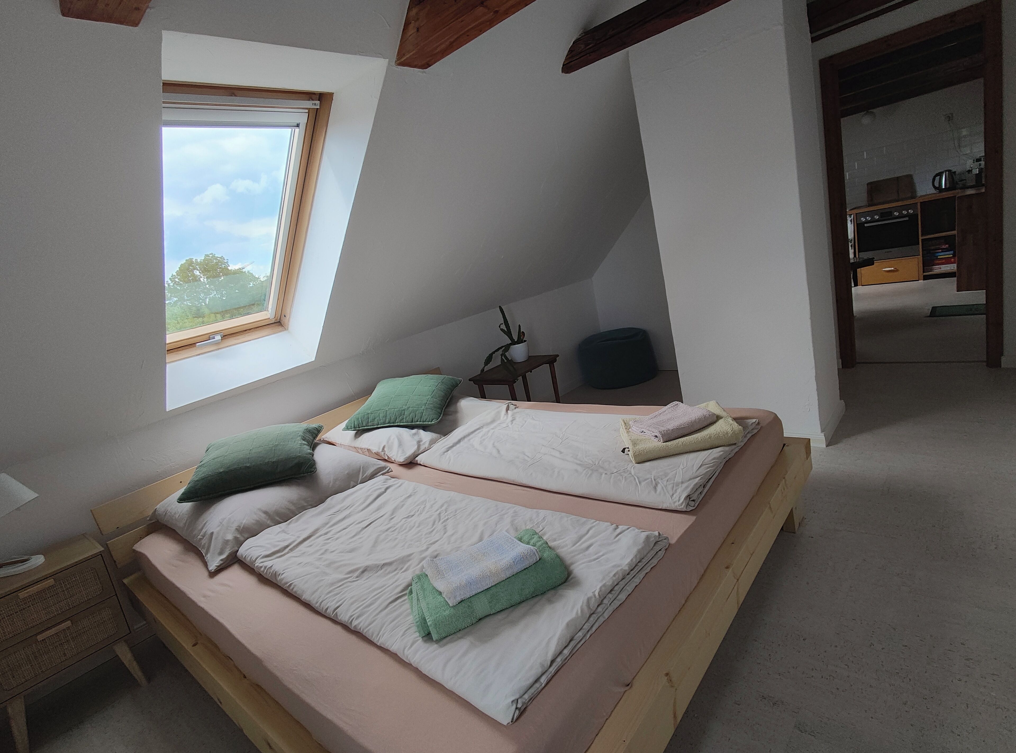 2 Schlafzimmer, Schreibtisch, Reisekinderbett, kostenloses WLAN