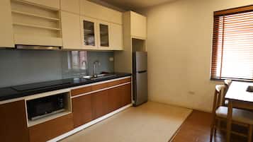 デラックス アパートメント 1 ベッドルーム シティビュー | 専用キッチン | 小型冷蔵庫、電子レンジ、コンロ、電気ポット