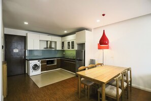 Deluxe Apartment, 2 Bedrooms, City View | Private kitchen | Mini-fridge, stovetop