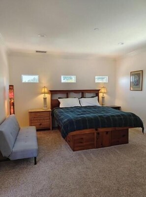 2 chambres, fer et planche à repasser, Wi-Fi gratuit, draps fournis