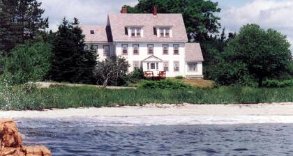 Acadia Oceanside Meadows Inn