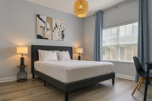 5 chambres, fer et planche à repasser, lit parapluie, Wi-Fi gratuit