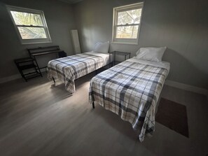 3 bedrooms, WiFi, bed sheets