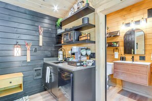Fridge, microwave, coffee/tea maker, cookware/dishes/utensils - 8 Mi to Farragut State Park: Wooded Cabin Escape! (Athol)