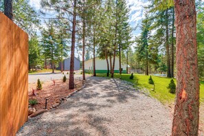 Property grounds - 8 Mi to Farragut State Park: Wooded Cabin Escape! (Athol)
