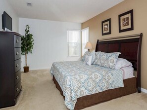 5 bedrooms, iron/ironing board, travel crib, WiFi - Beautiful 5 Bedroom Viola Pool Home (Davenport)