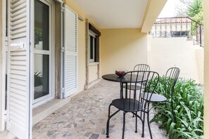 屋外ダイニン�グエリア