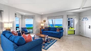 Condo, Multiple Beds, Lanai, Ocean View (Kanaloa at Keauhou 2002) | Living area | 42-inch flat-screen TV with digital channels