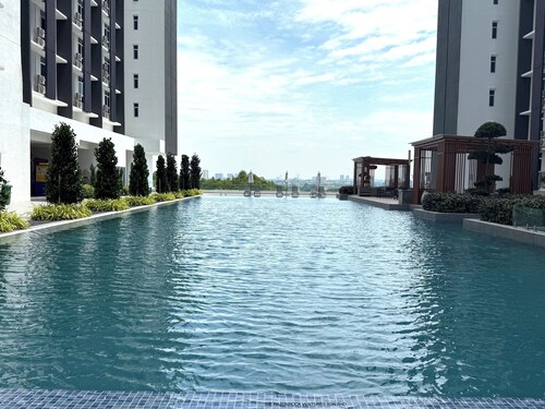 Kajang Mirai Cozy 2BR Stay | Easy Access to KL & Bangi | Netflix + WIFI