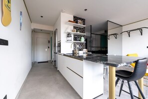 Fridge, microwave, oven, stovetop