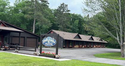 Charming 1-bedroom at Gull Lake Motel in welcoming Lake Shore with AC and WiFi
