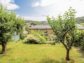 Property grounds - The Vista (Hebden Bridge)