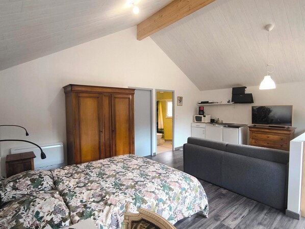 1 bedroom, WiFi, bed sheets