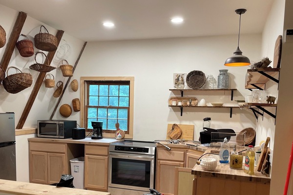 Four à micro-ondes, un four, surface de cuisson