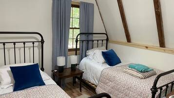 2 bedrooms, free WiFi, bed sheets