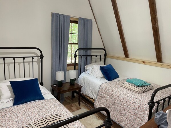 2 chambres, accès au Wi-Fi (inclus), literie fournie