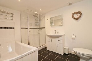 Douche, serviettes fournies