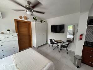 1 bedroom, desk, iron/ironing board, WiFi