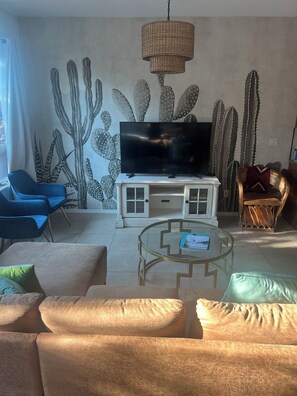 Smart TV - Perfect home for Balloon Fiesta! Walking distance to Old Town & Museums (Albuquerque)