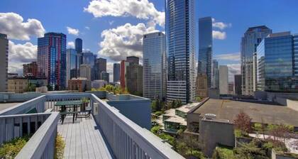 Downtown Seattle Convention Center Condo w/Parking