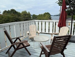 Property grounds - Lake Washington Retreat, Quiet Neighborhood w/View (Seattle)
