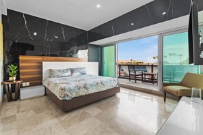 2 bedrooms, iron/ironing board, Internet, bed sheets - Deck12 Chic Stay in the Heart of Puerto Vallarta (Puerto Vallarta)