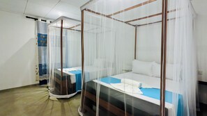 Triple Room, Balcony | Iron/ironing board, free WiFi