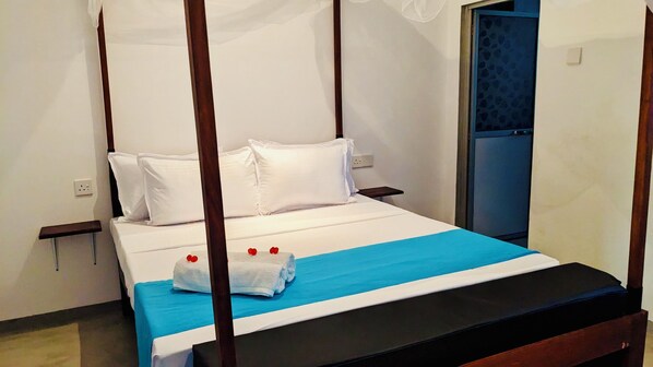 Iron/ironing board, free WiFi