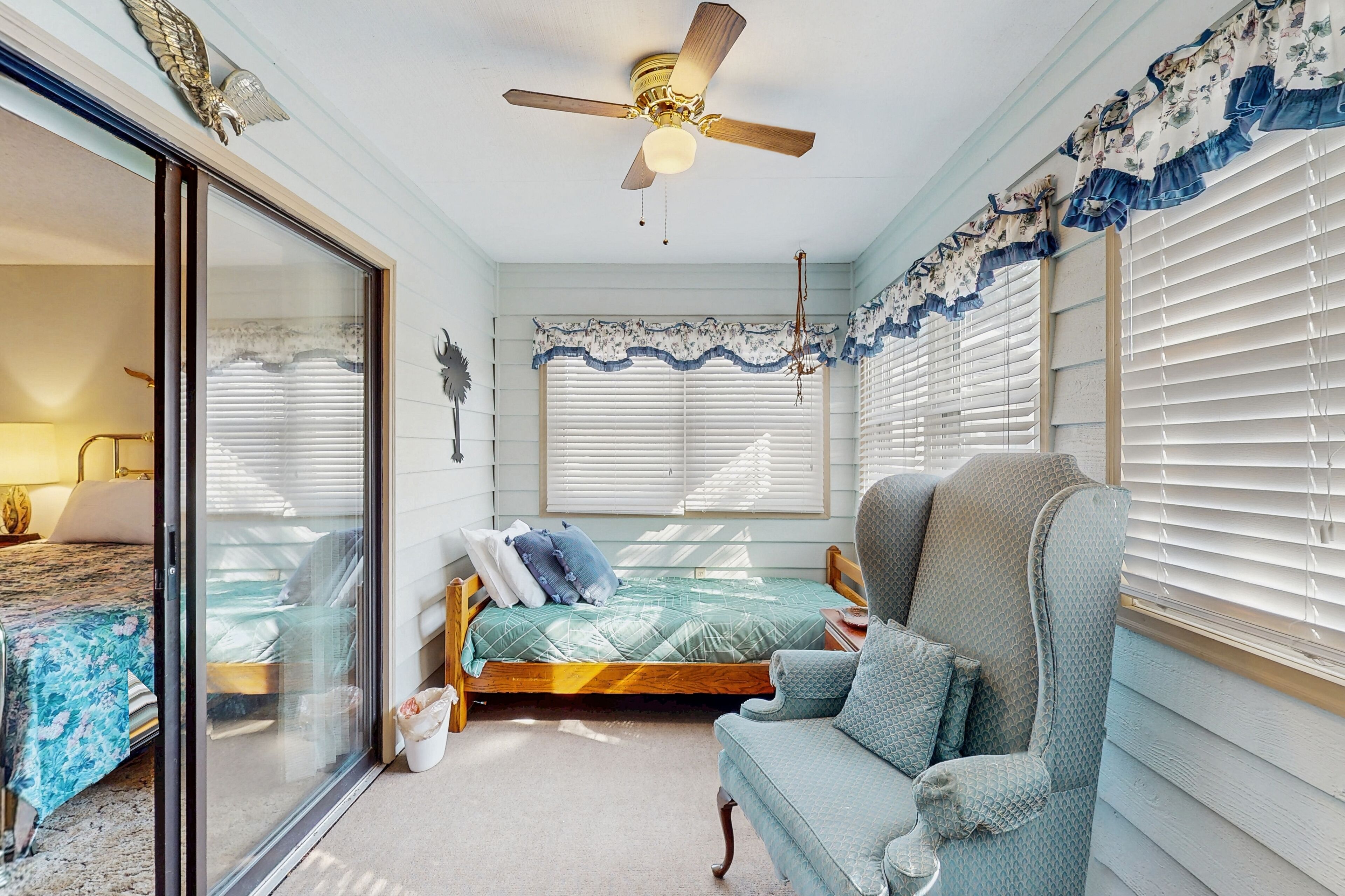 3 bedrooms, iron/ironing board, Internet, bed sheets