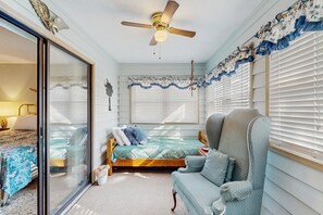 3 室のベッドルーム、アイロン / アイロン台、インターネット、ベッドシーツ